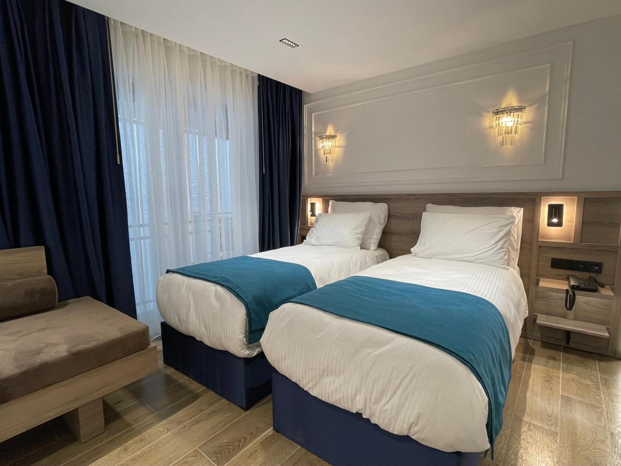 Mona Bosphorus Hotel Istanbul Bagian luar foto