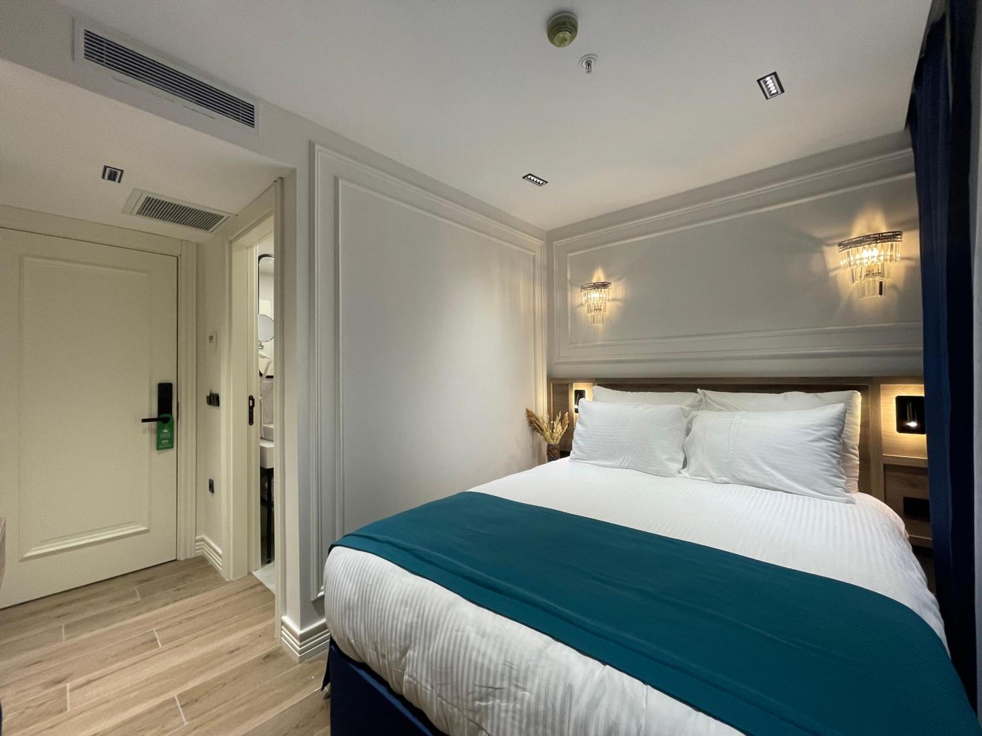 Mona Bosphorus Hotel Istanbul Bagian luar foto