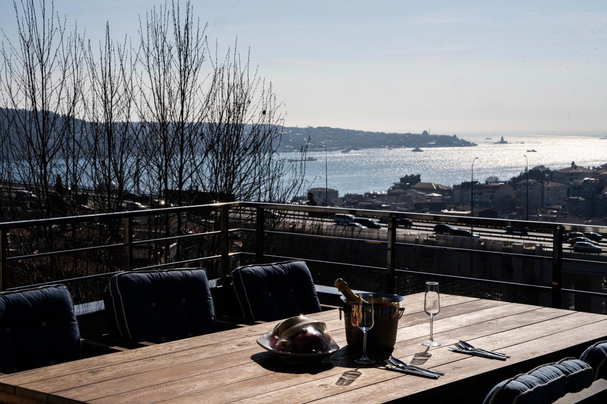 Mona Bosphorus Hotel Istanbul Bagian luar foto