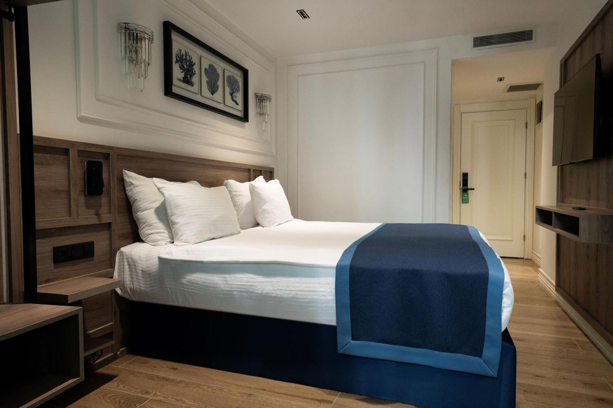 Mona Bosphorus Hotel Istanbul Bagian luar foto