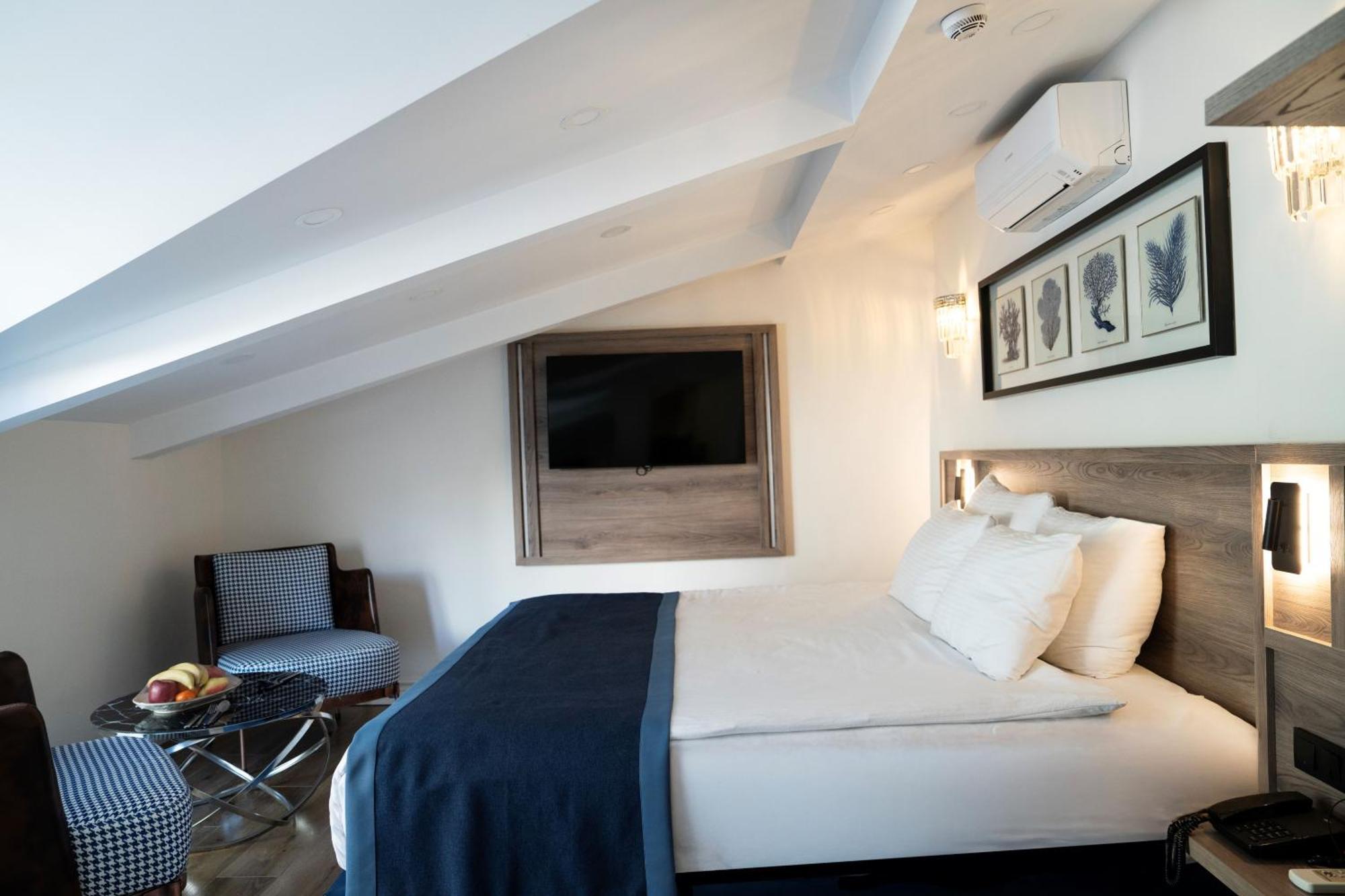 Mona Bosphorus Hotel Istanbul Bagian luar foto