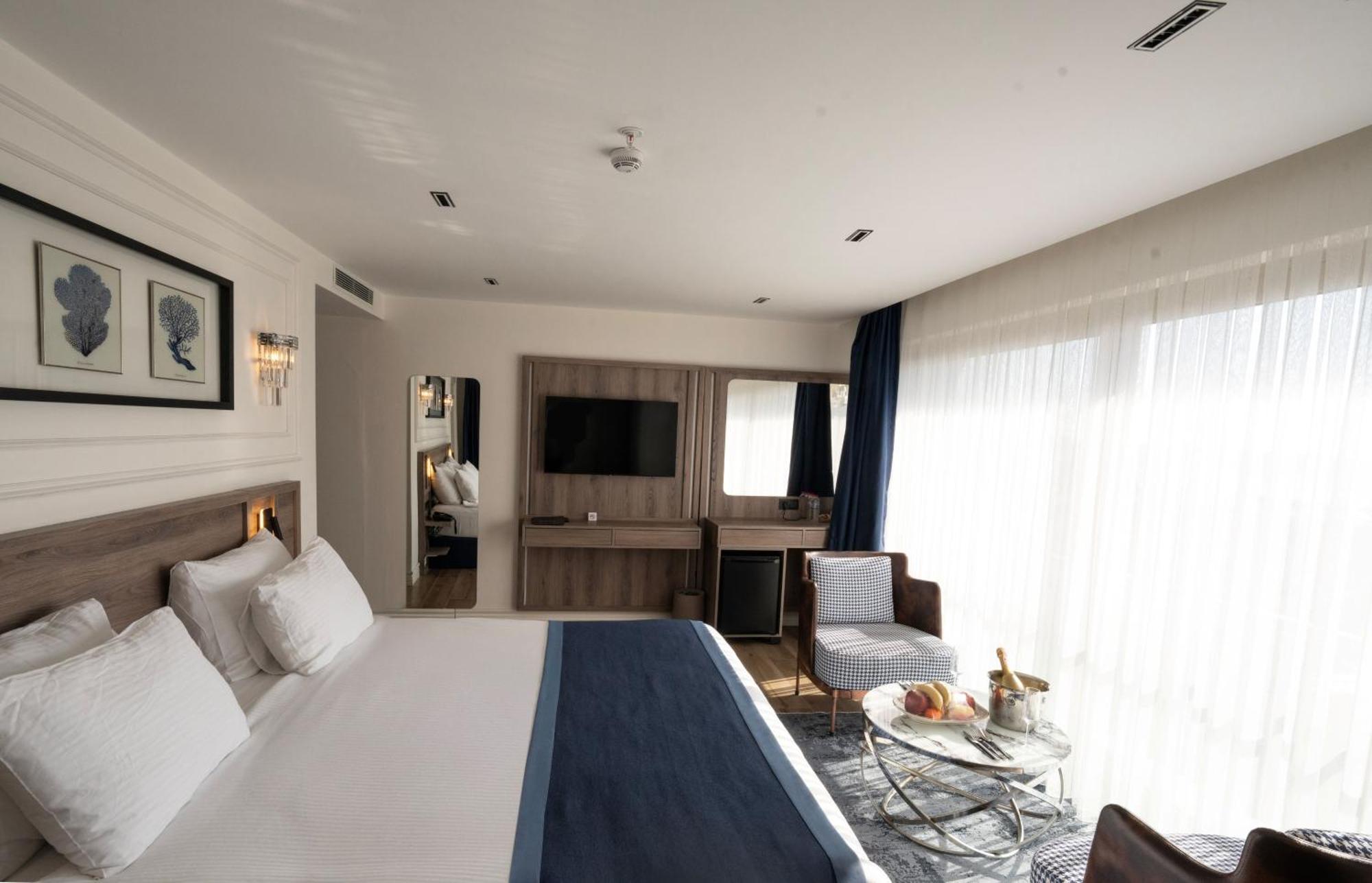 Mona Bosphorus Hotel Istanbul Bagian luar foto