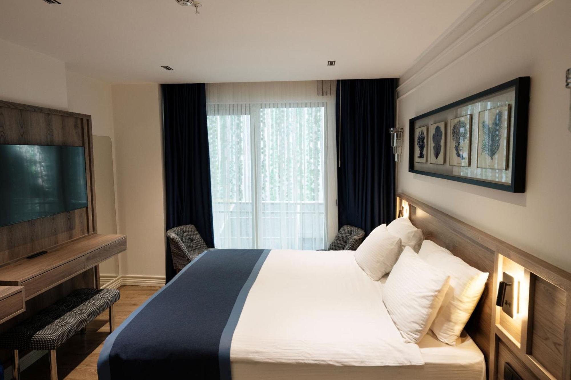 Mona Bosphorus Hotel Istanbul Bagian luar foto